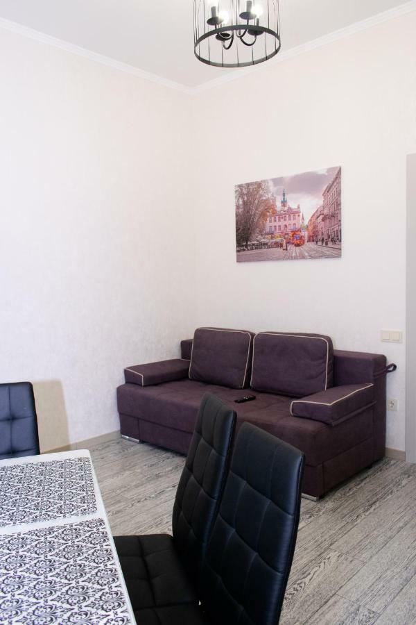 Barvy Lvova On Kostyushka St Apartment *